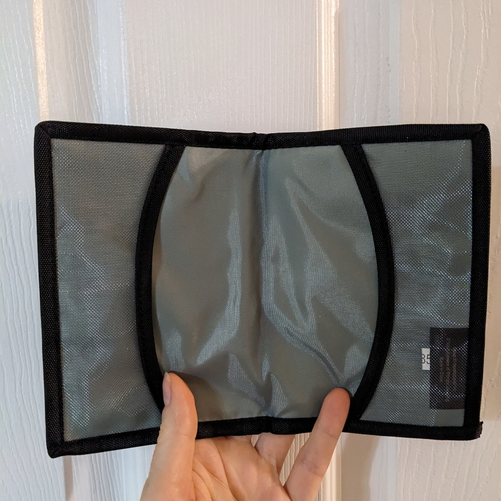 Brookstone Passport Cover RFID Protection - Picture 4 of 4